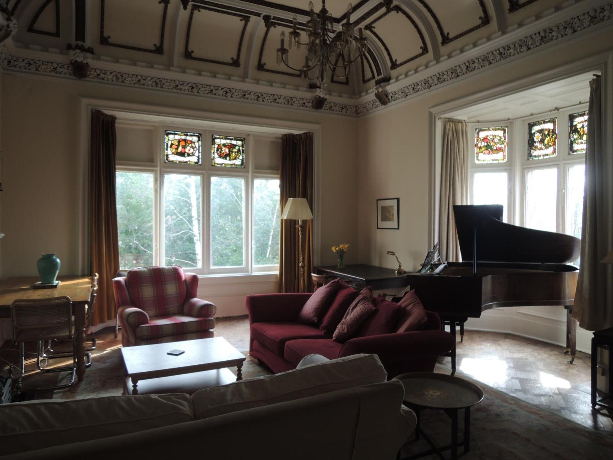 Newhall Glasgow Room photo
